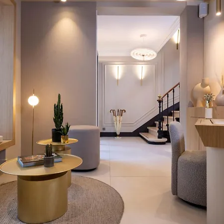 Beige Hotel 4*