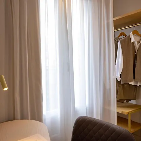 Hotel Beige 4*