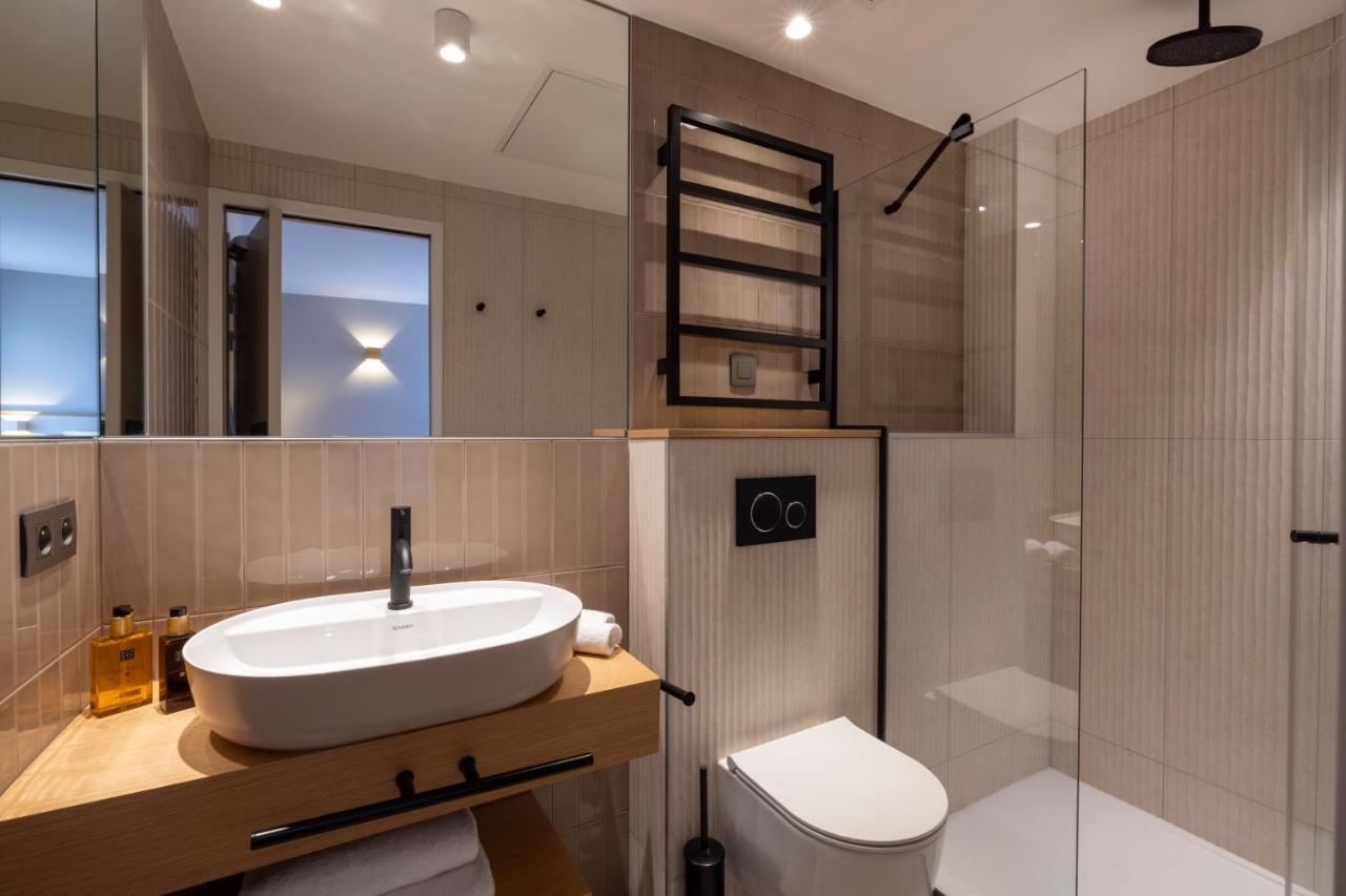 Beige 4*