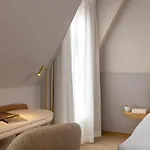 Beige 4* Paris