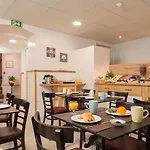 Beige 4* Paris