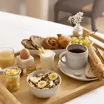 Beige Hotel Paris