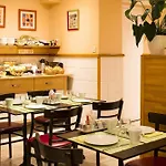 Beige Hotel Paris