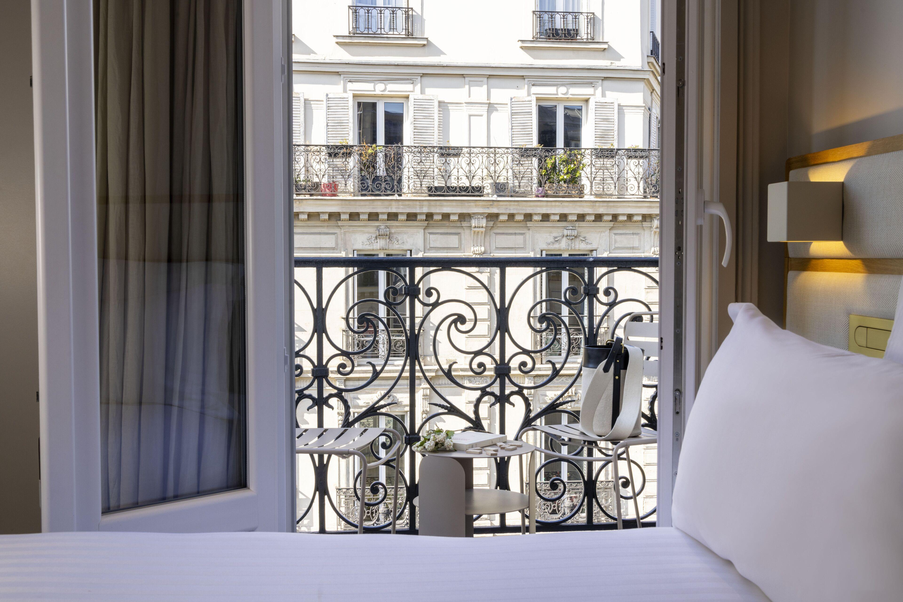 Hotel Beige 4*