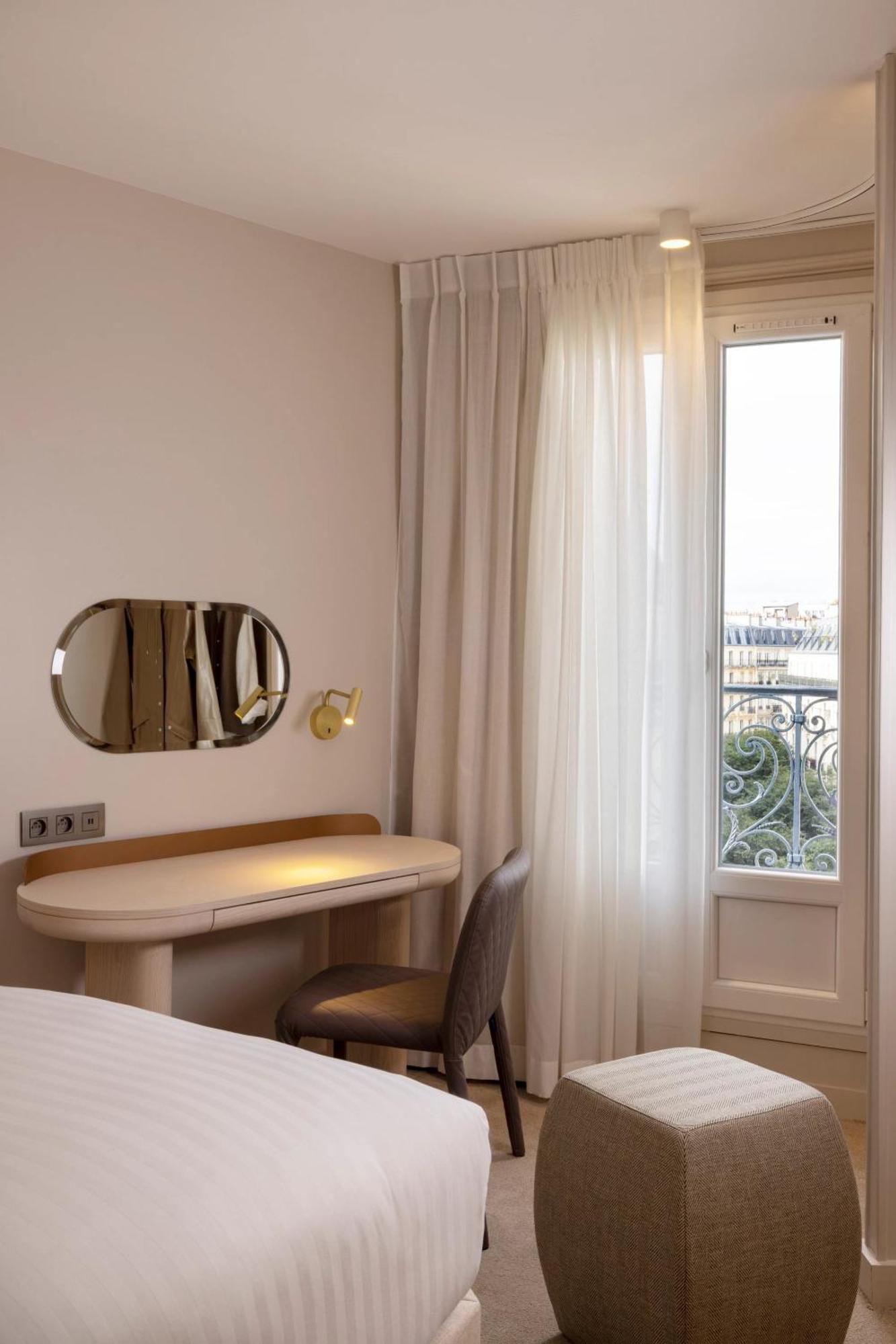 Hotel Beige 4*
