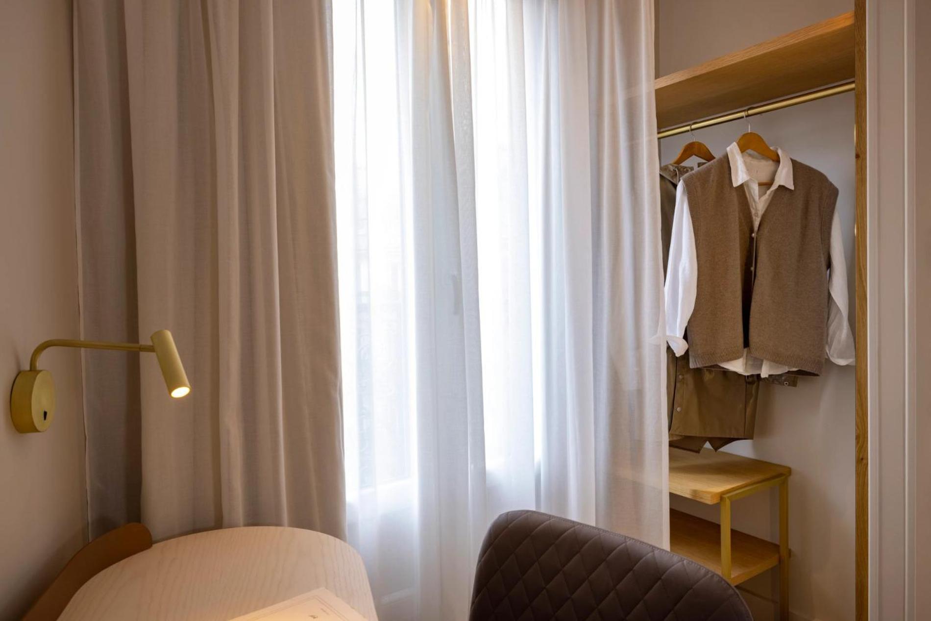 Hotel Beige 4*