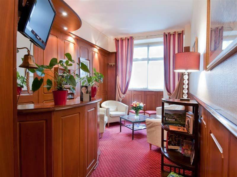 Beige Hotel Paris