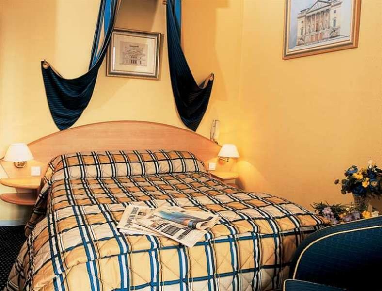 Hotel Beige 4*